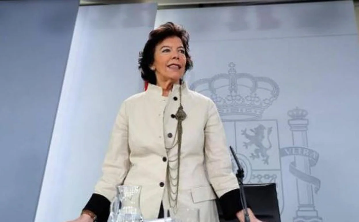 Isabel Celáa, durante la rueda de prensa del Consejo de Ministros.
