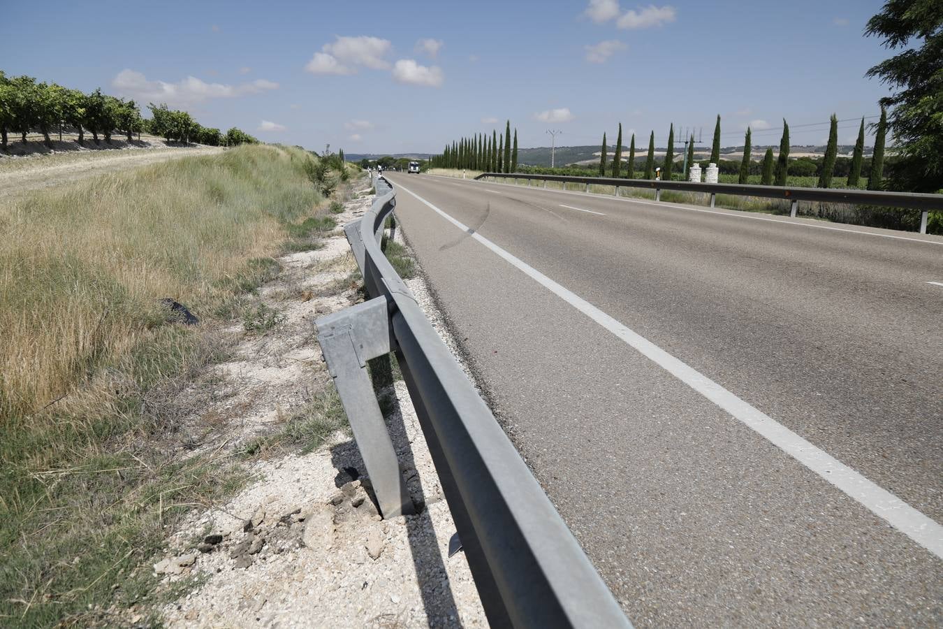 Fotos: Tres heridos en una accidente de tráfico en la carretera N-122 en Valladolid