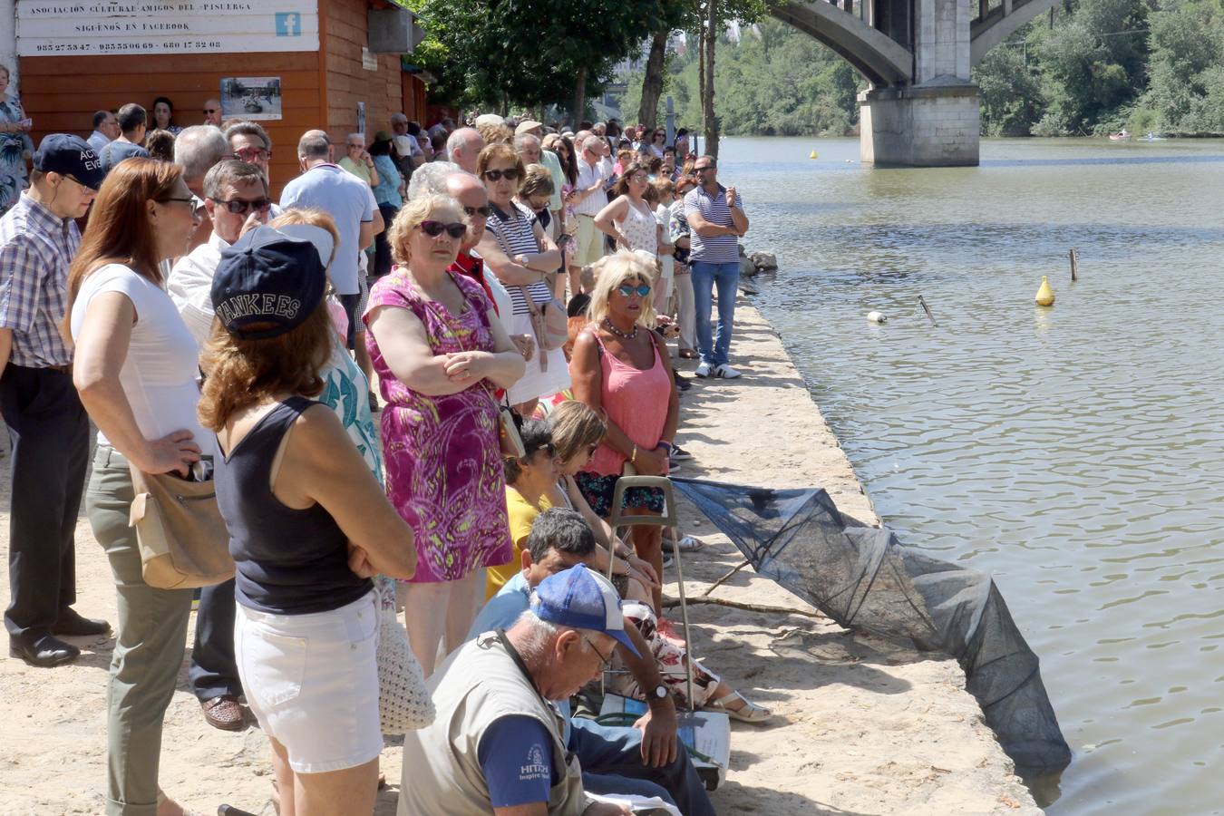 Procesión fluvial de la Virgen del Carmen en Valladolid