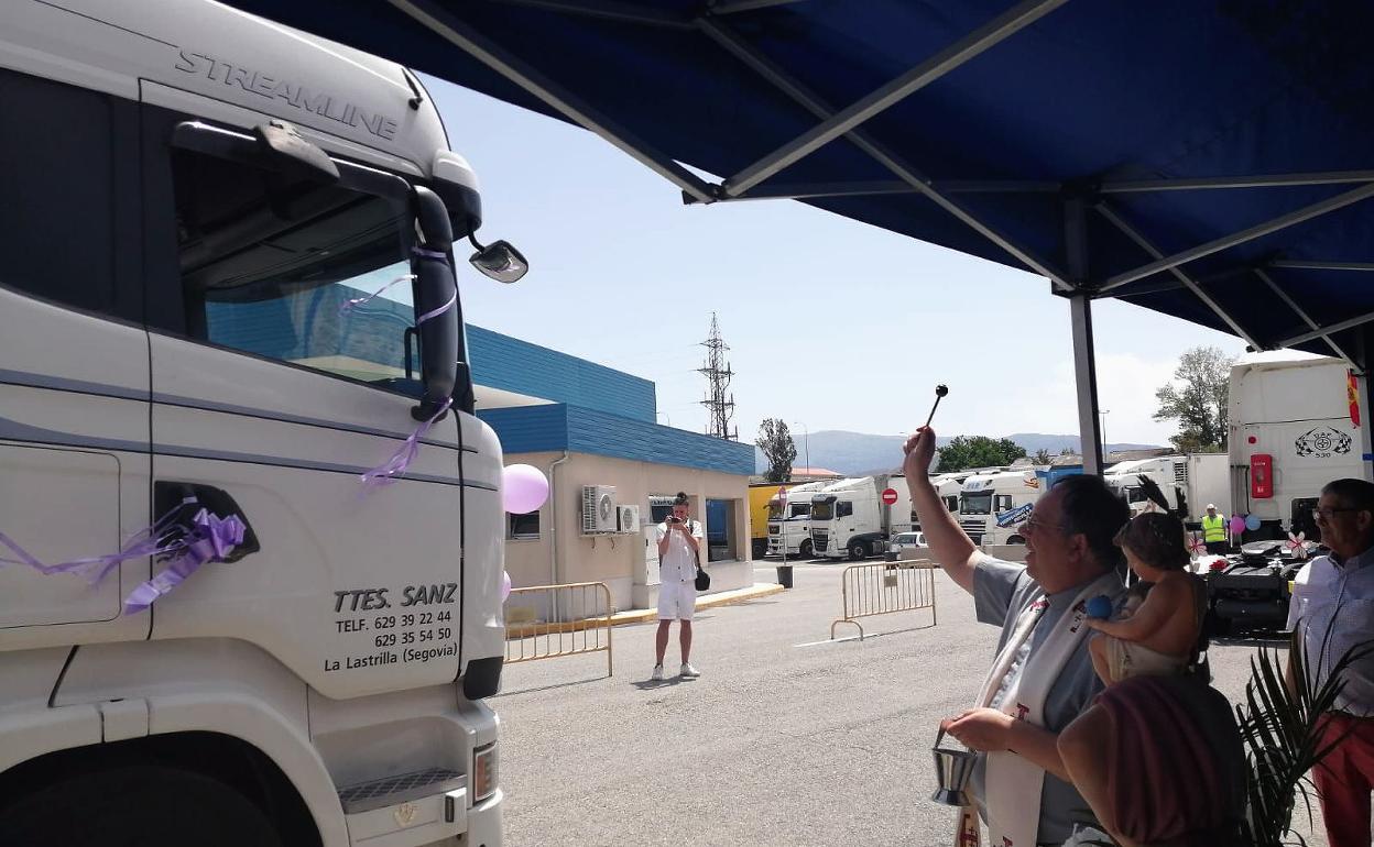 «En un libre mercado, es complicado subir los precios de los transportes»