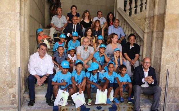 Galería. Recibimiento de los niños saharauis en la Diputación de León.