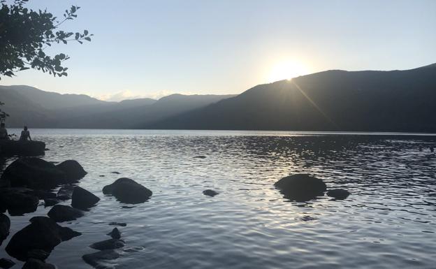 Atardecer en el Lago de Sanabria.