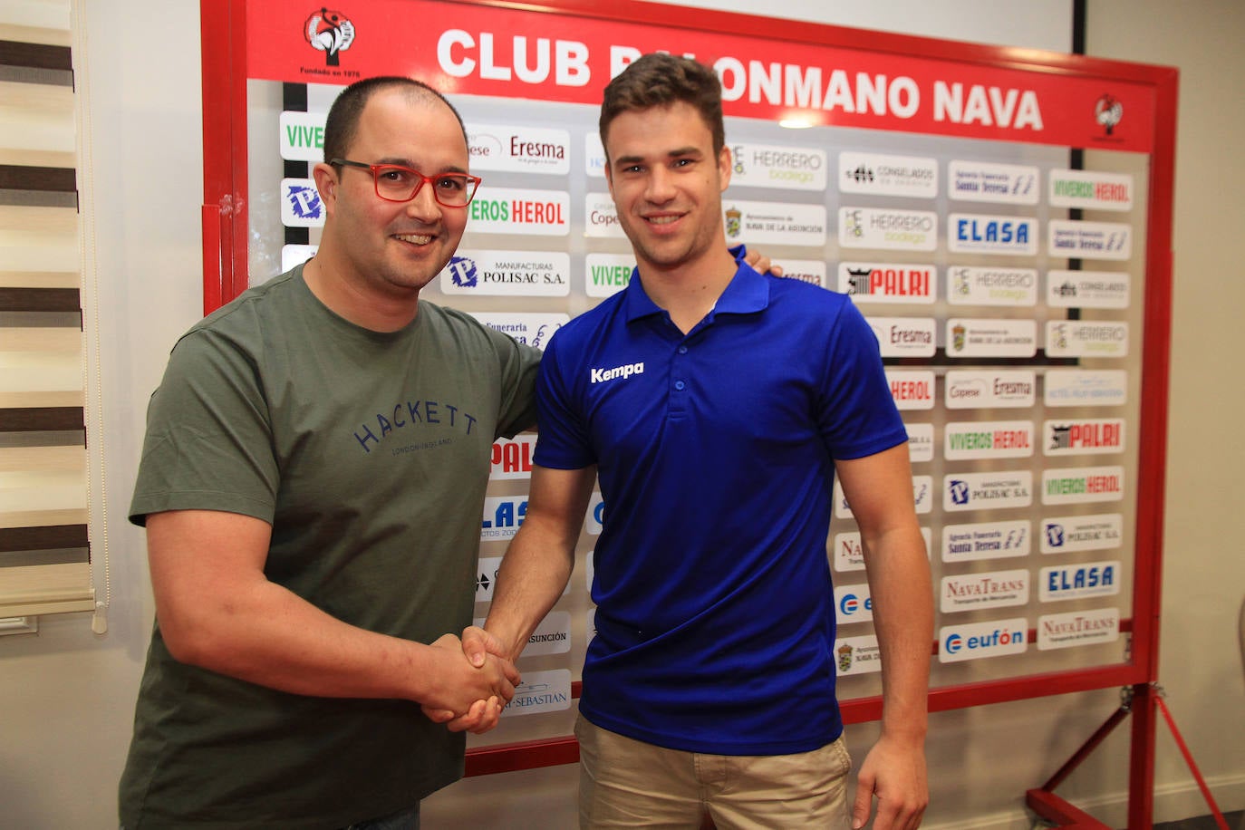 Fotos: Presentación de Rodrigo Pérez Arce en Nava de la Asunción