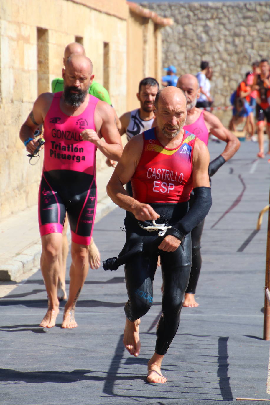 Los recorridos de natación, ciclismo y carrera a pie han discurrido exclusivamente por los caminos de sirga y las aguas de esta infraestructura simbólica de Tierra de Campos