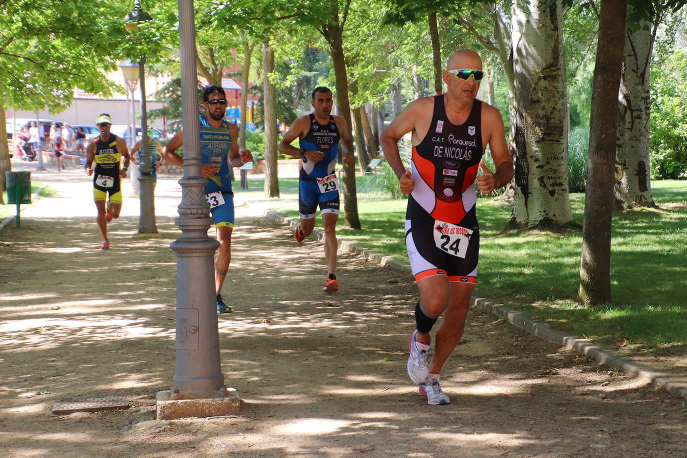 Los recorridos de natación, ciclismo y carrera a pie han discurrido exclusivamente por los caminos de sirga y las aguas de esta infraestructura simbólica de Tierra de Campos