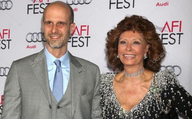 Sohia Loren junto a su hijo, el director Edoardo Ponti.