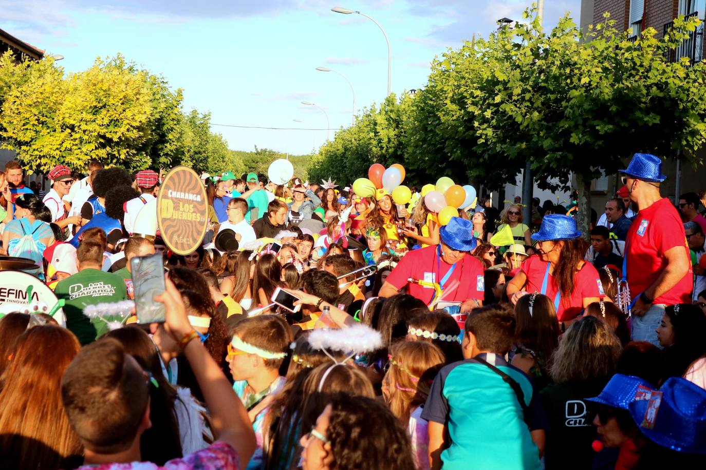 Fotos: Dueñas se disfraza con su décimo carnaval de verano