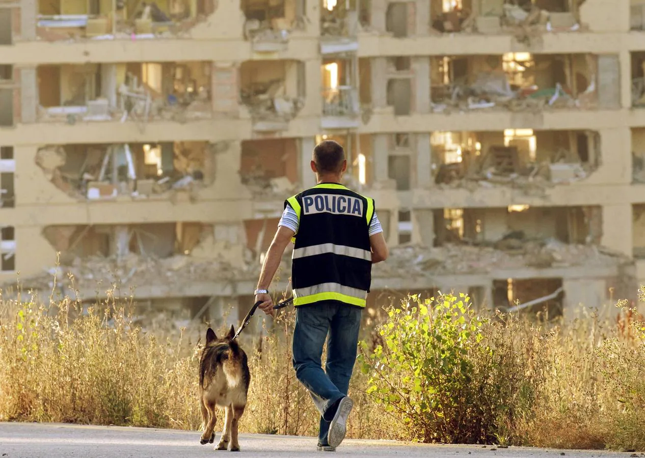 El 29 de julio de 2009, una furgoneta bomba con unos 200 kilos de explosivos colocada por la banda terrorista ETA en las traseras de la casa-cuartel de la Guardia Civil, explotó a las cuatro de la madrugada, provocando heridas, la mayoría leves a 60 personas y cuantiosos daños materiales