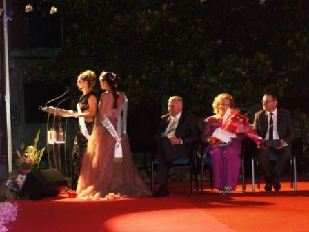 Íscar daba inicio oficial a sus Fiestas Populares de Agosto con el acto de proclamación, mediante la coronación e imposición de banda acreditativa, de Eva Peña Chico, Erika Gutiérrez Queiros y Paula Solís Pérez como Reinas de las Fiestas 2019.