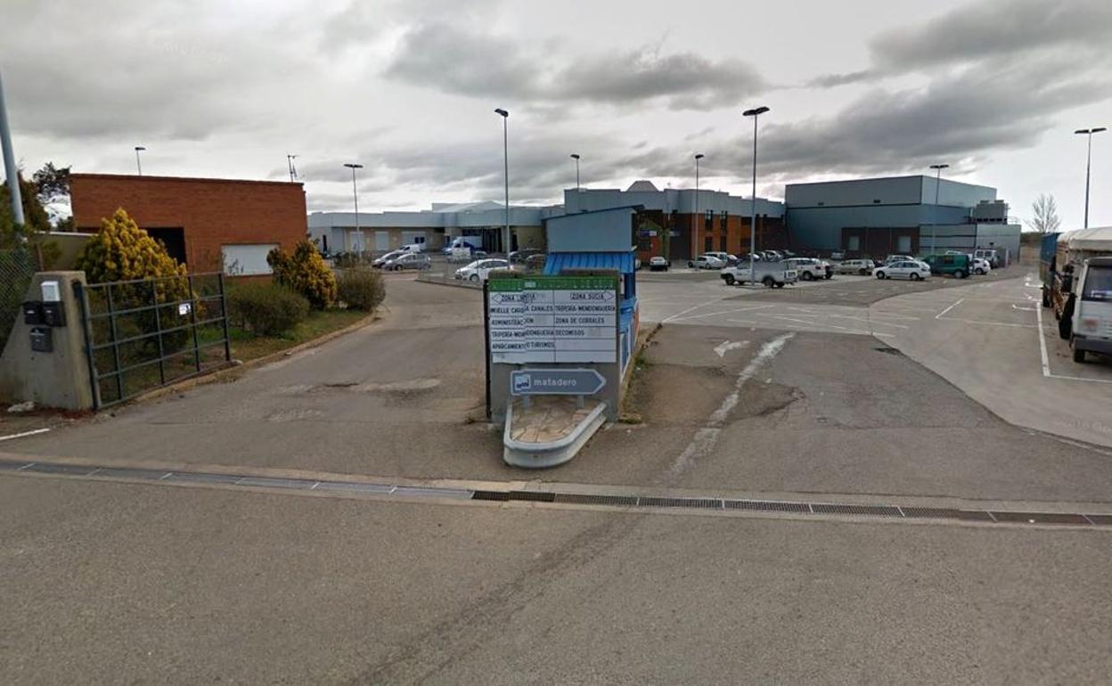 Entrada del matadero de León. 