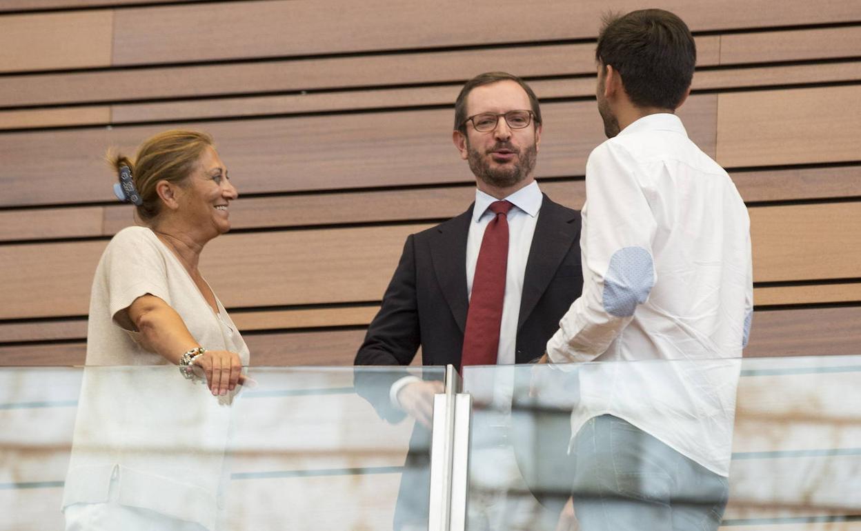 Javier Maroto, Teresa López y Francisco Díaz el día de su elección como senadores por Castilla y León. 