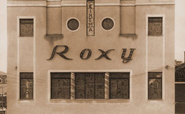 Facha del Roxy el día de su inauguración, el 4 de marzo de 1936.