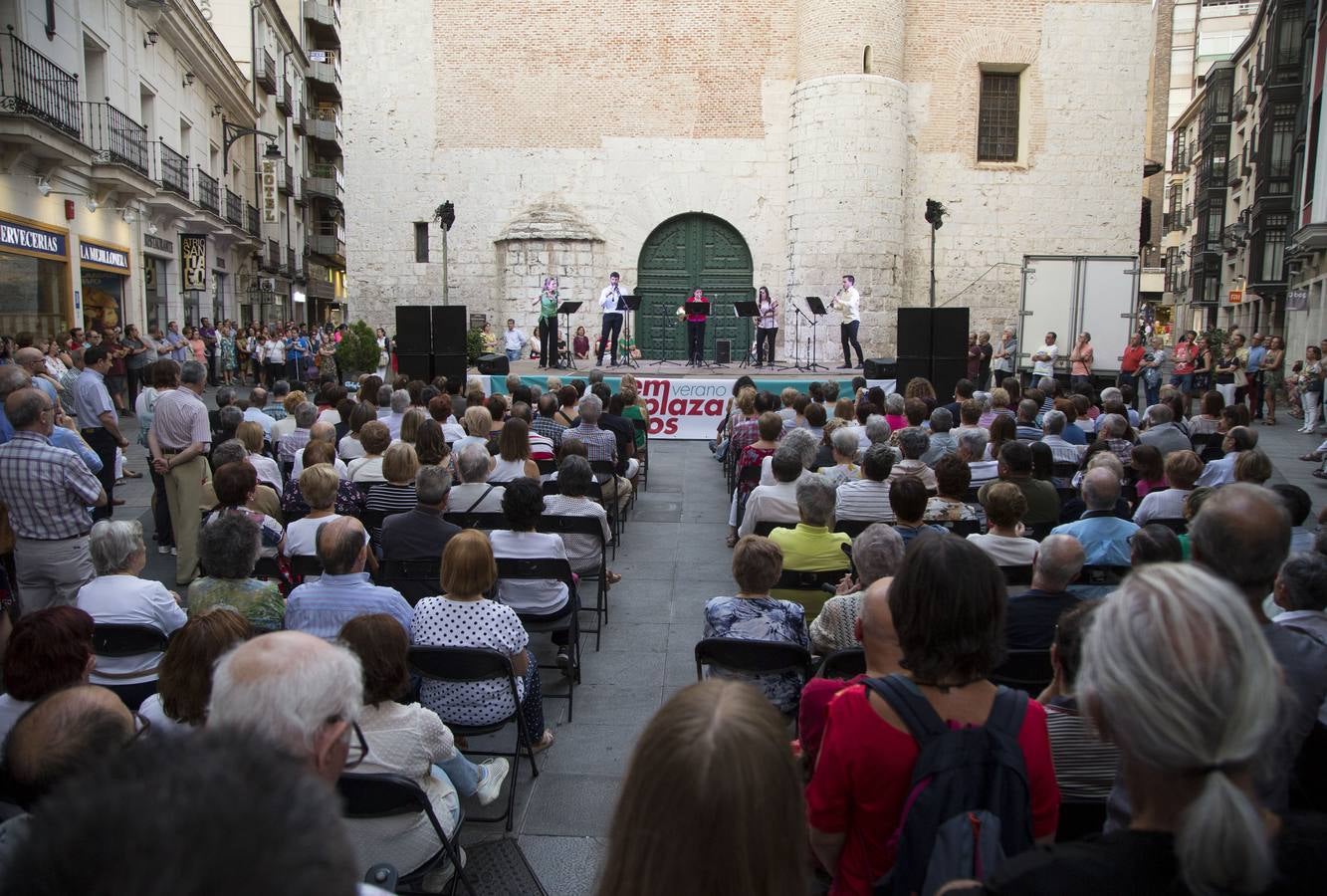 Fotos: El quinteto Respira inaugura el certamen Emplazados en el Atrio de Santiago
