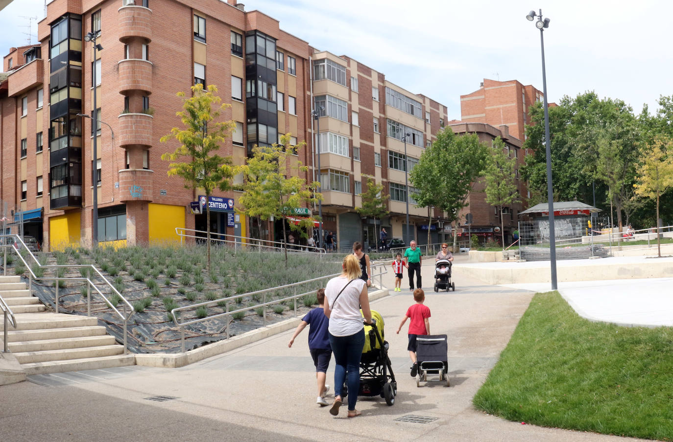 Fotos: Así ha quedado la Plaza Rafel Cano tras su remodelación