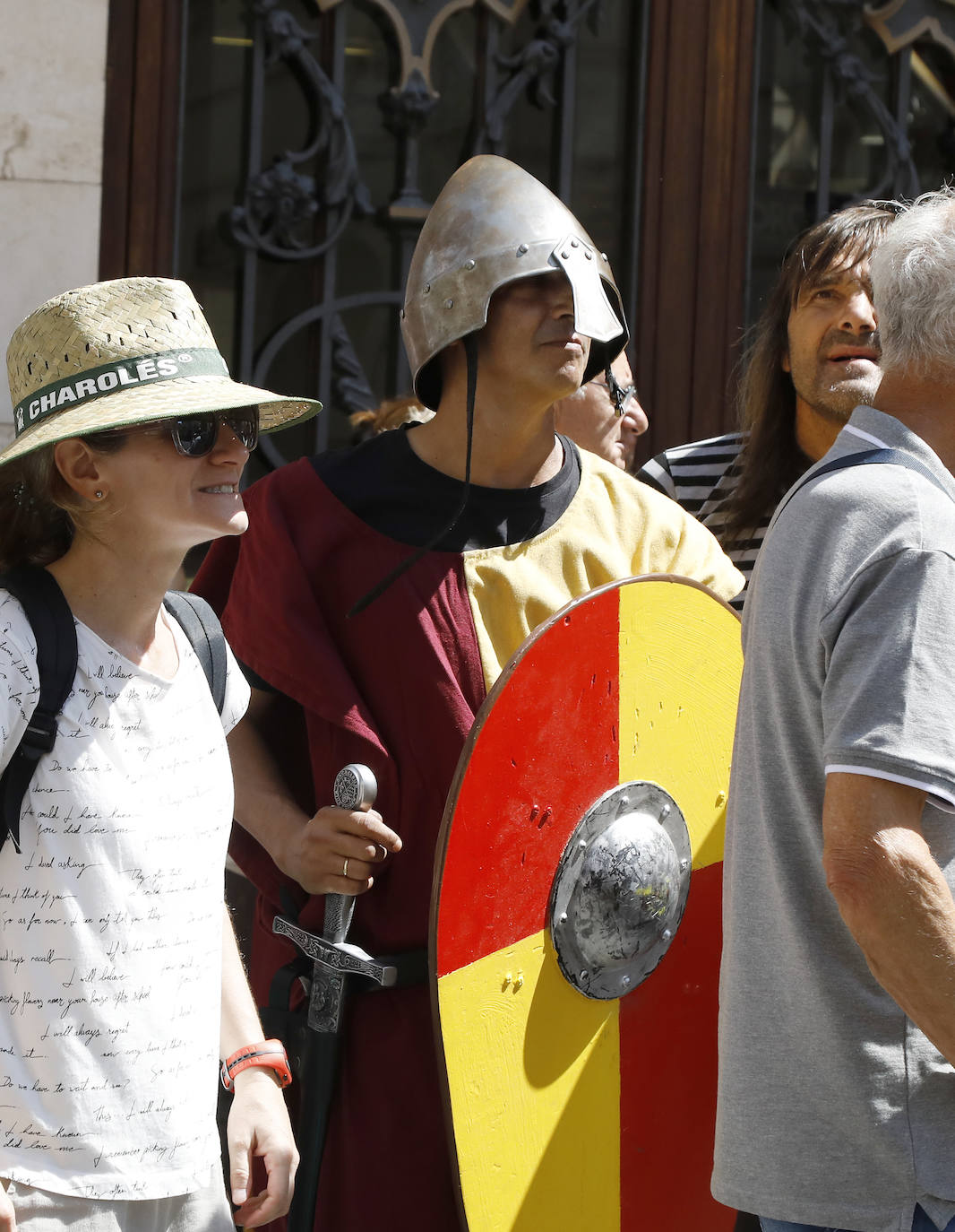 Fotos: Monzón se manifiesta por su castillo