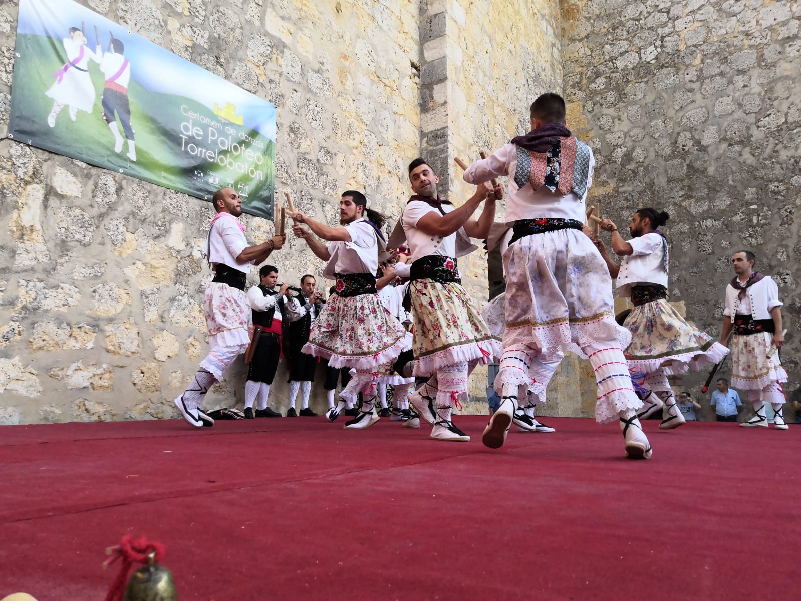 Fotos: Certamen de paloteo en Torrelobatón