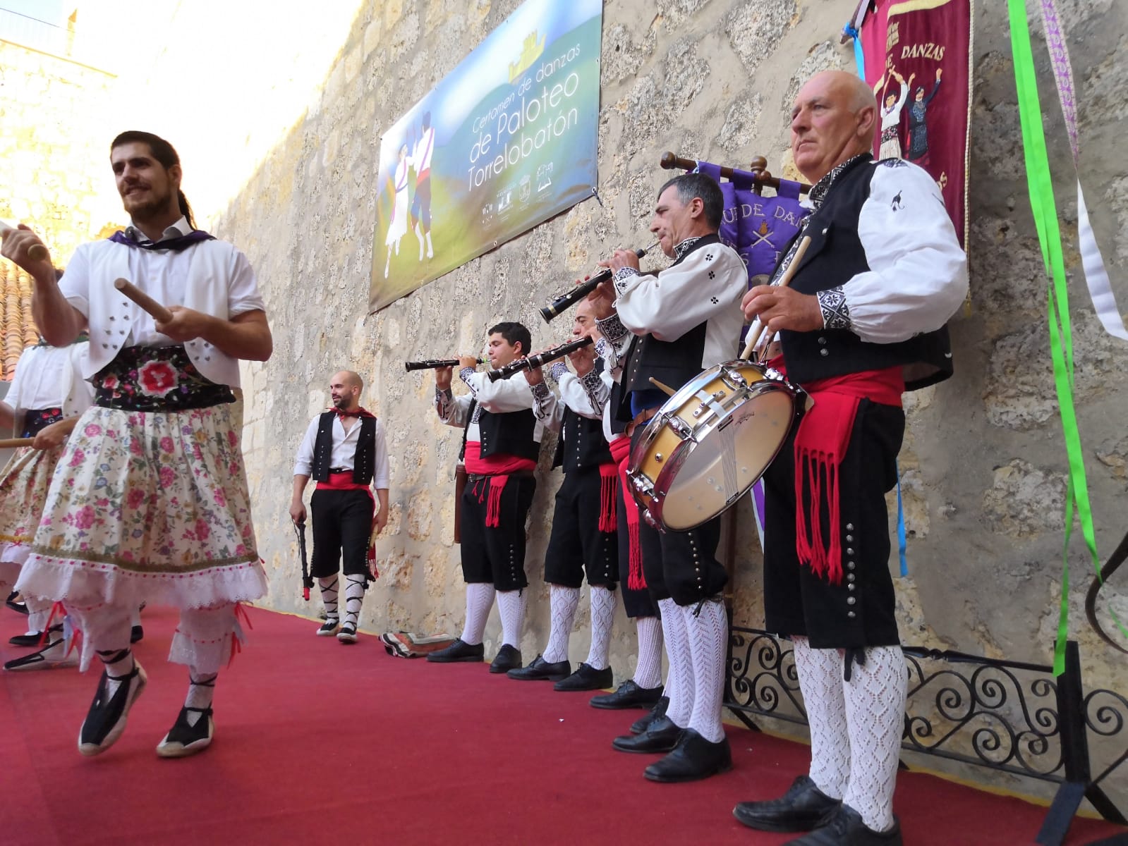 Fotos: Certamen de paloteo en Torrelobatón