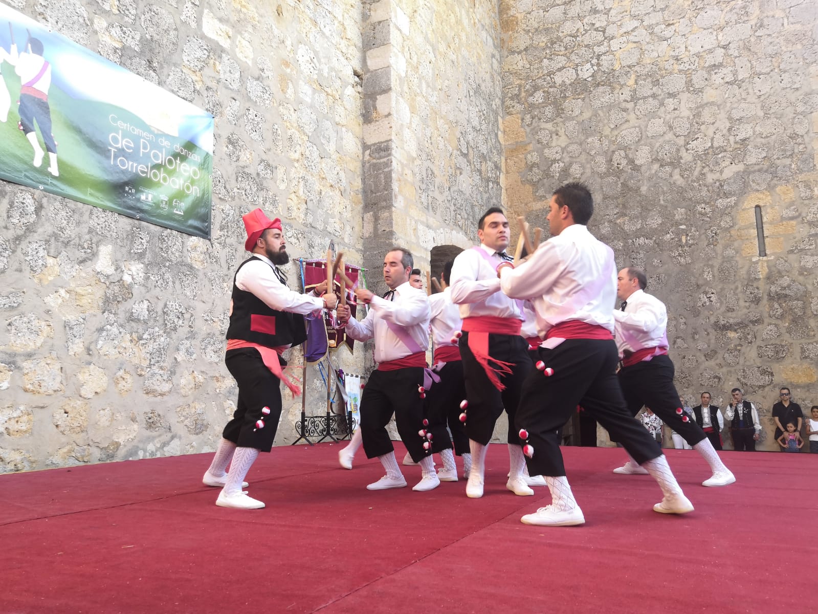 Fotos: Certamen de paloteo en Torrelobatón