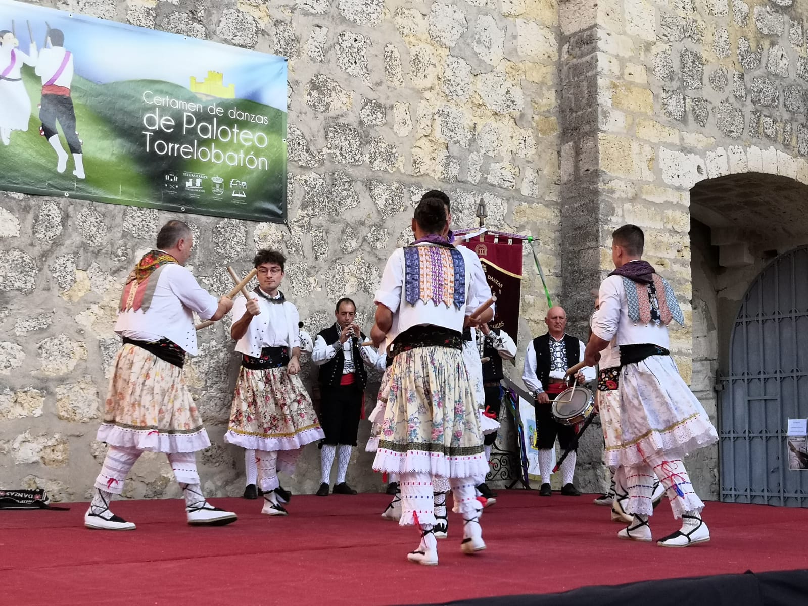 Fotos: Certamen de paloteo en Torrelobatón