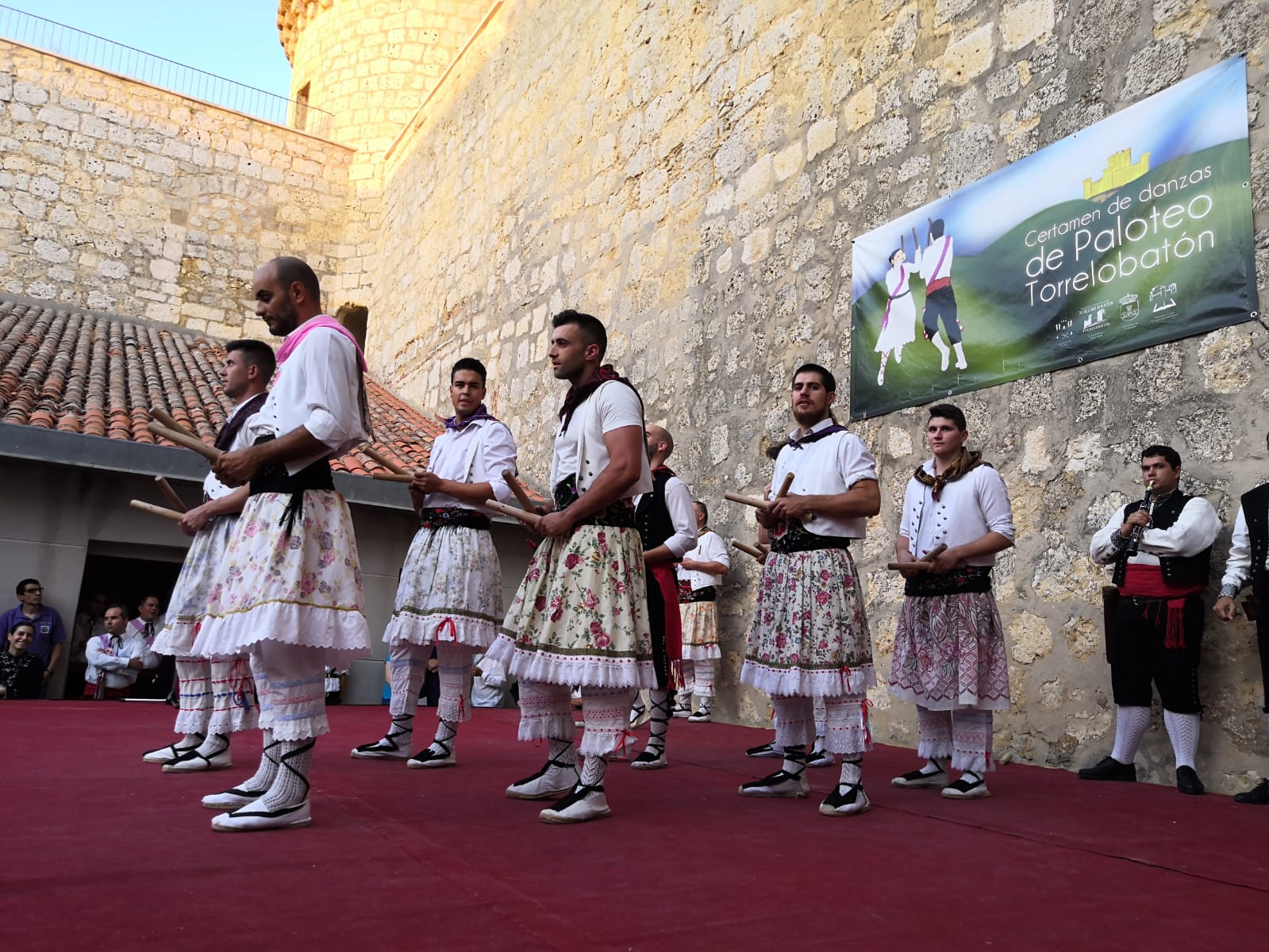 Fotos: Certamen de paloteo en Torrelobatón
