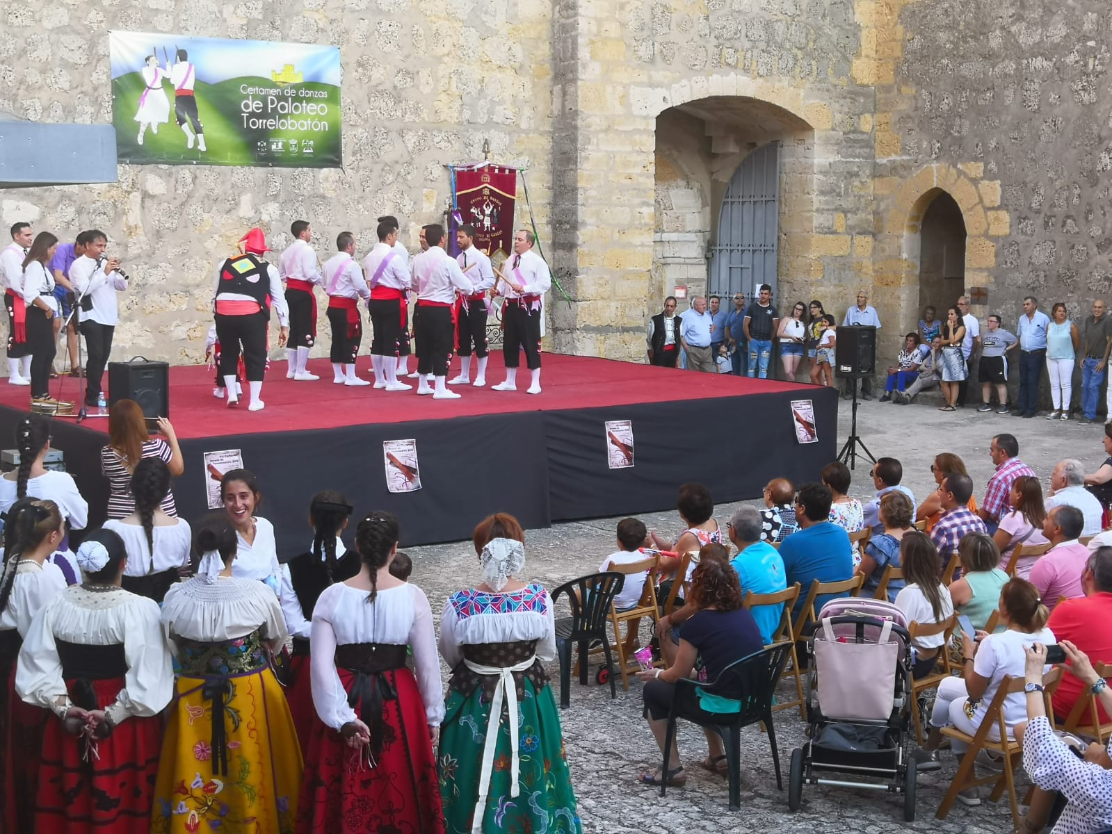 Fotos: Certamen de paloteo en Torrelobatón