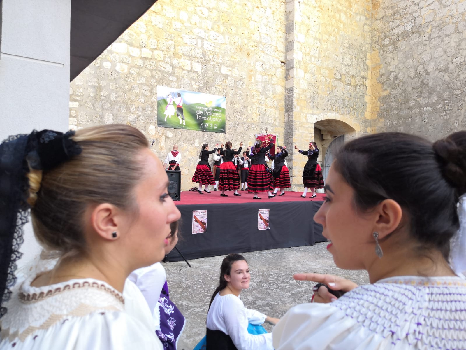 Fotos: Certamen de paloteo en Torrelobatón