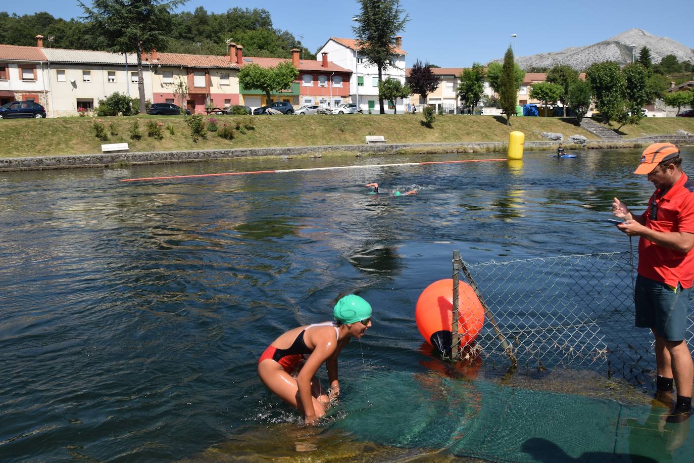Fotos: Travesia a nado en Velilla del río Carrión