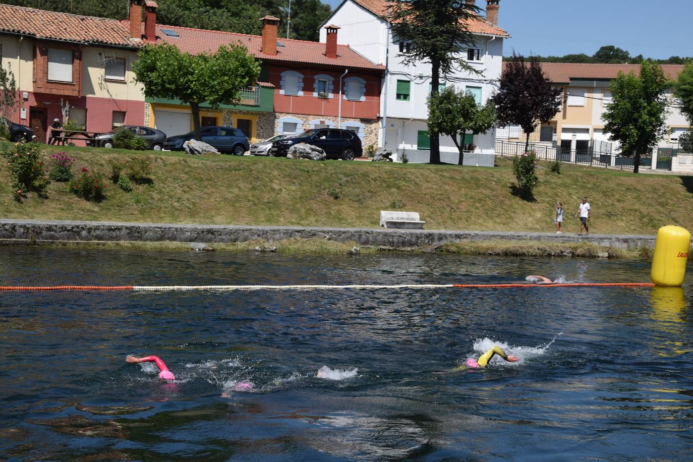 Fotos: Travesia a nado en Velilla del río Carrión