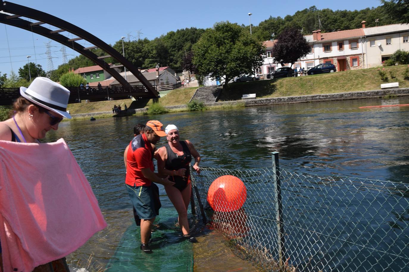 Fotos: Travesia a nado en Velilla del río Carrión