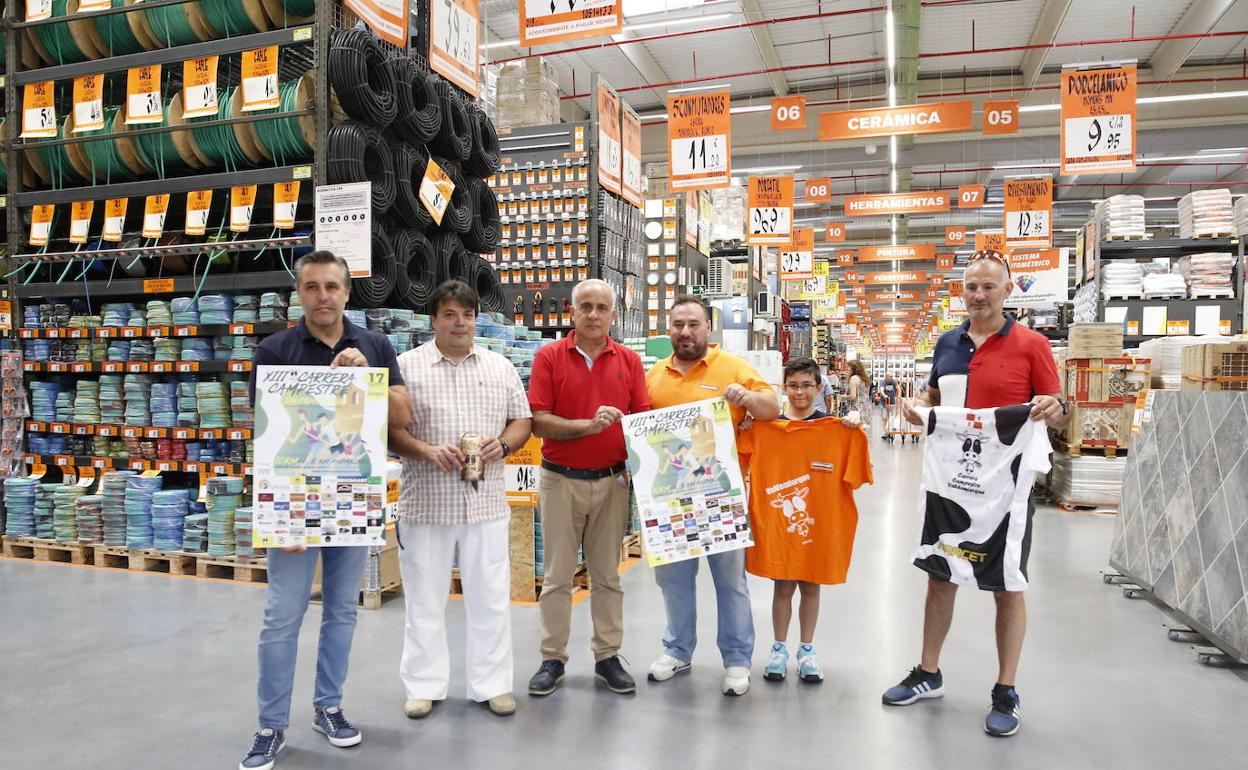 Participantes en la presentación de la prueba.