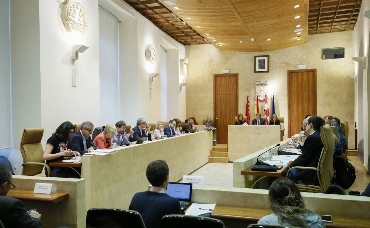 Reunión del pleno municipal durante la pasada legislatura.