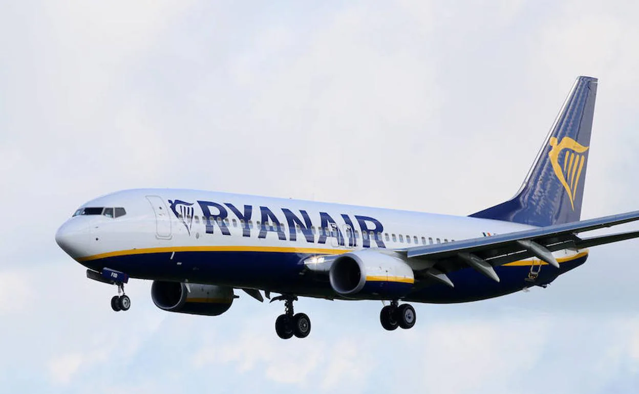 Los tripulantes de cabina de Ryanair convocan huelga para septiembre