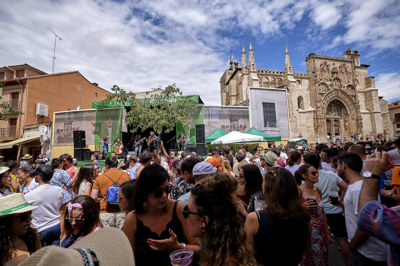 Fotos: La lluvia no puede con la jornada del viernes del Sonorama 2019, 1 de 6