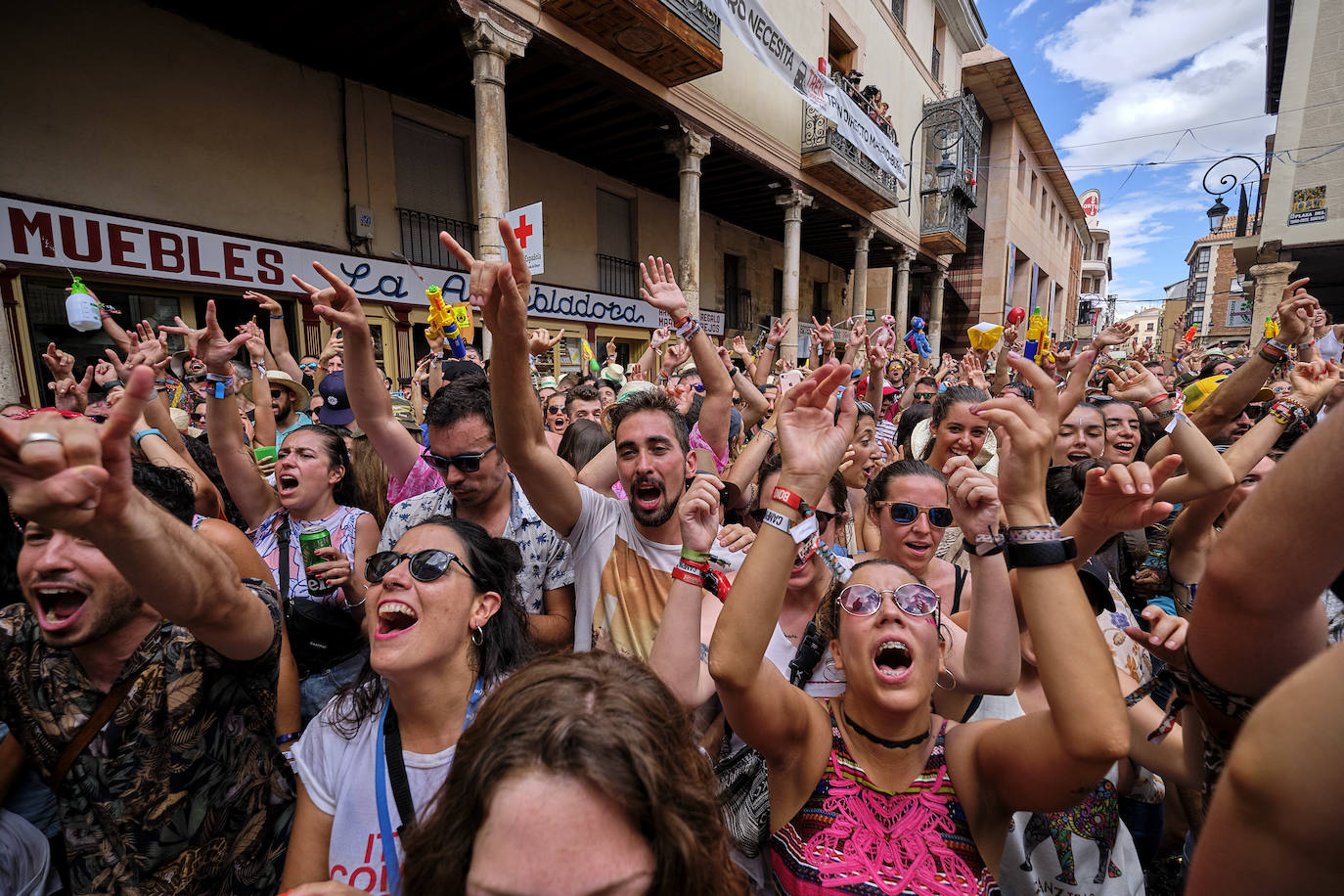 Fotos: La lluvia no puede con la jornada del viernes del Sonorama 2019, 1 de 6