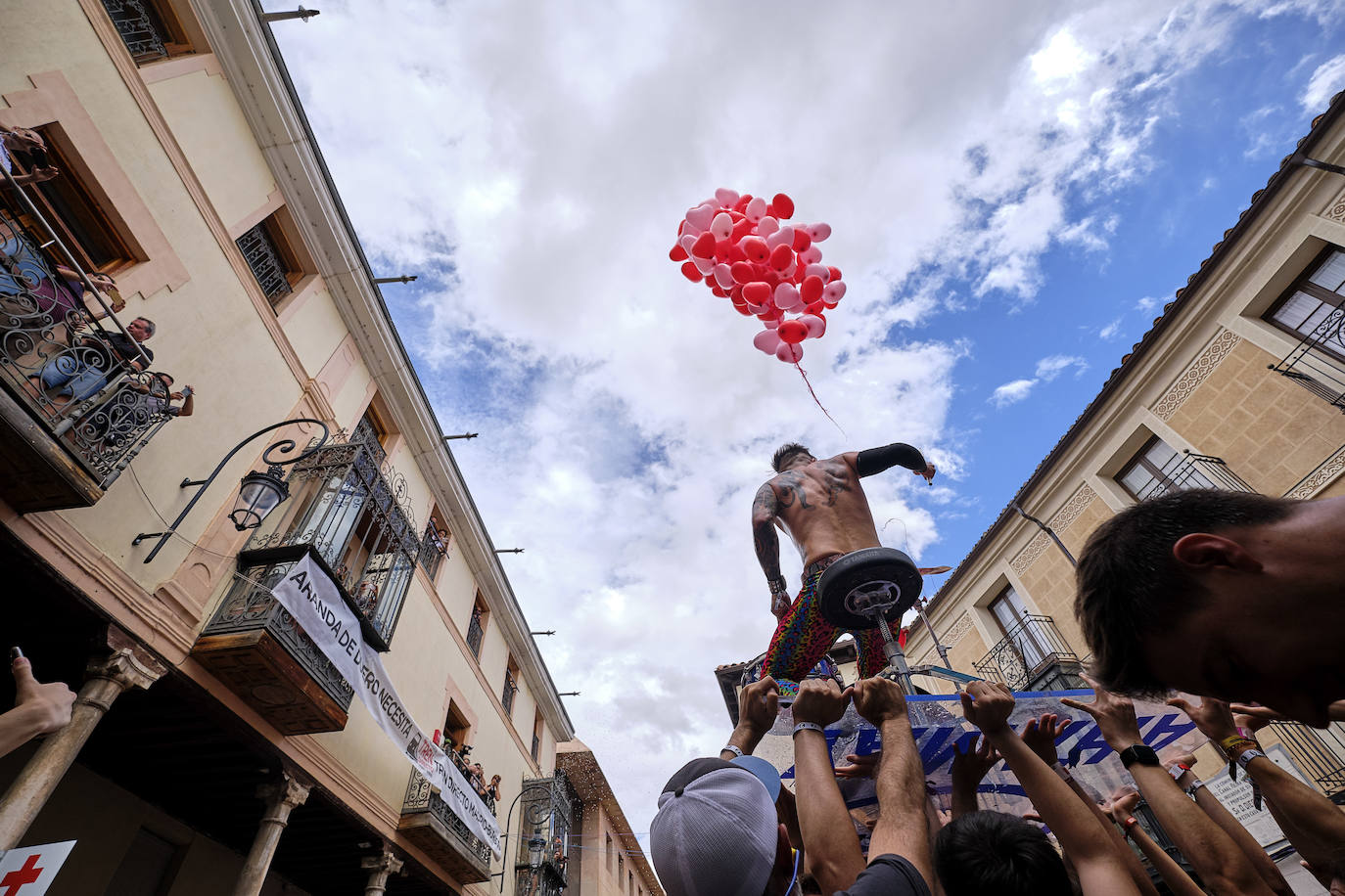 Fotos: La lluvia no puede con la jornada del viernes del Sonorama 2019, 1 de 6