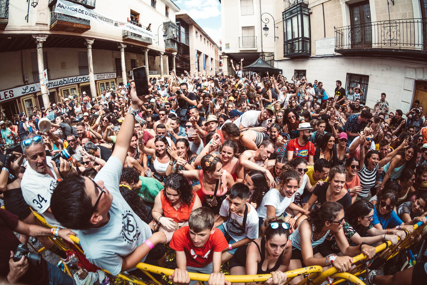Fotos: La lluvia no puede con la jornada del viernes del Sonorama 2019, 5 de 6