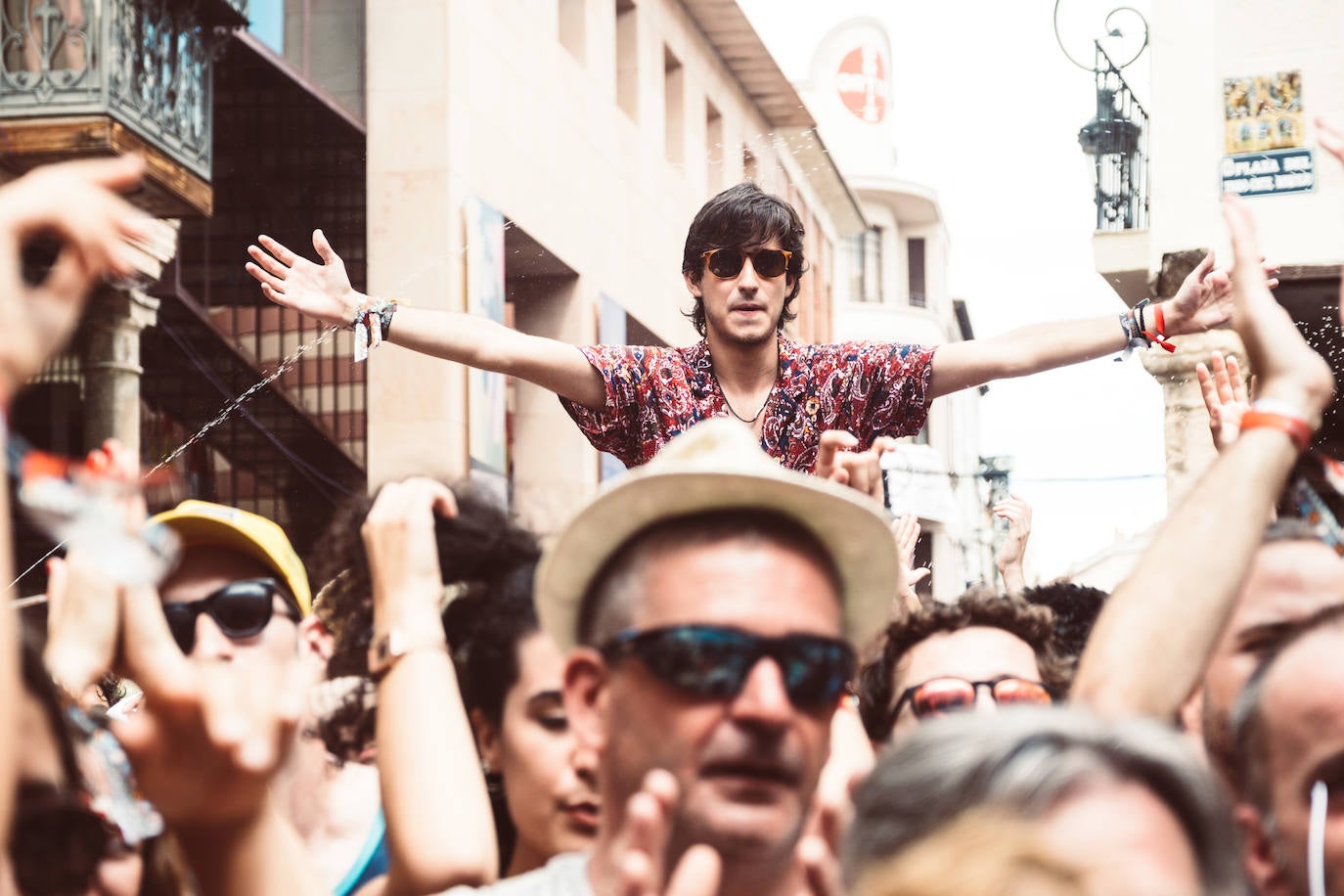 Fotos: La lluvia no puede con la jornada del viernes del Sonorama 2019, 5 de 6