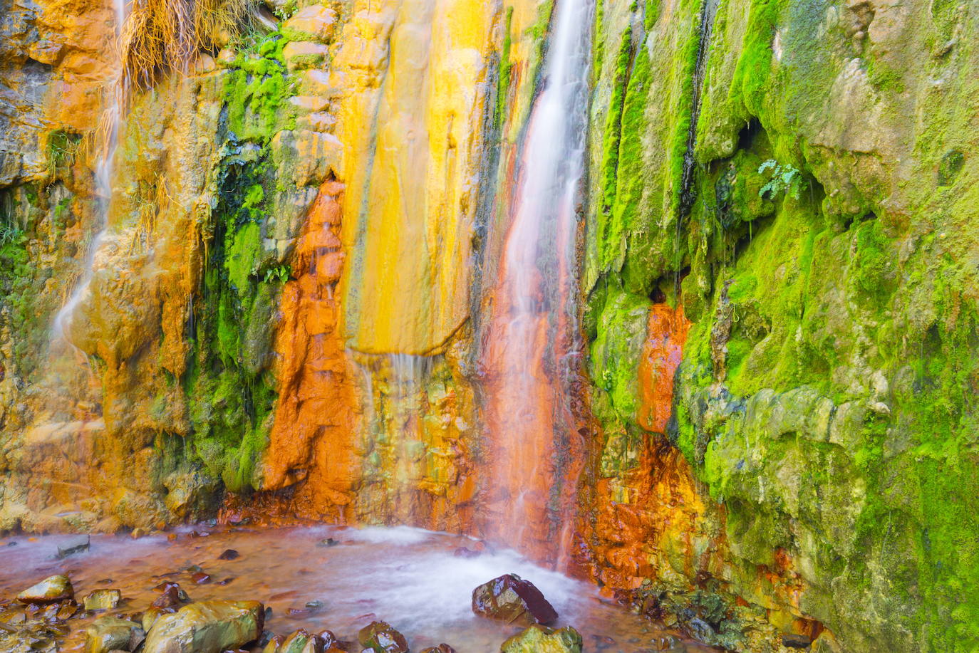 Parque Nacional de la Caldera de Taburiente (La Palma). En la imagen, su famosa cascada de colores.