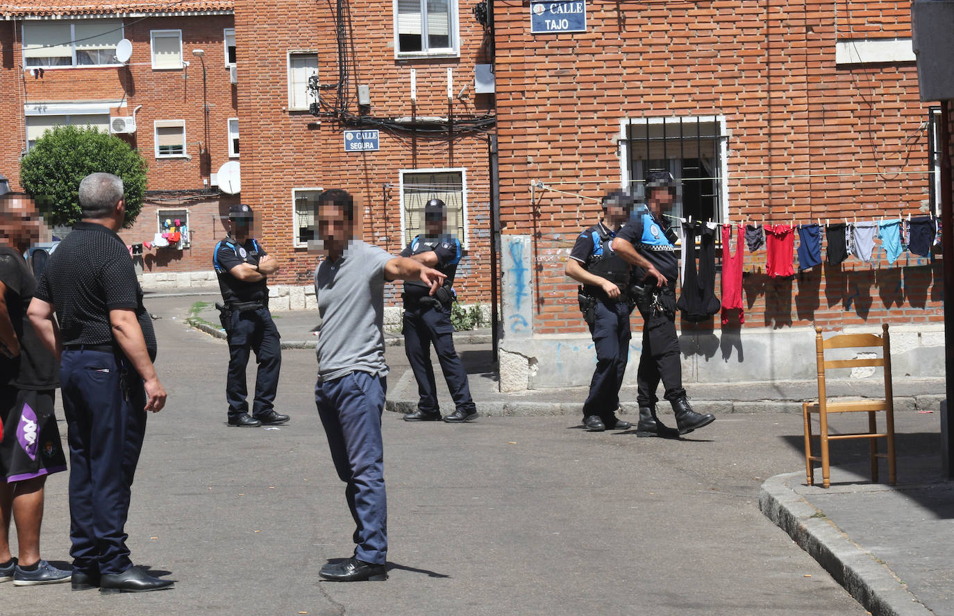 Fotos: Dos detenidos tras un tiroteo en el barrio vallisoletano de Las Viudas