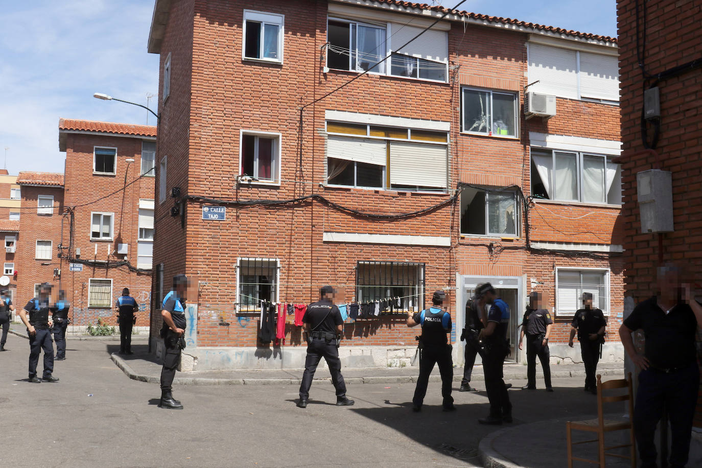 Fotos: Dos detenidos tras un tiroteo en el barrio vallisoletano de Las Viudas