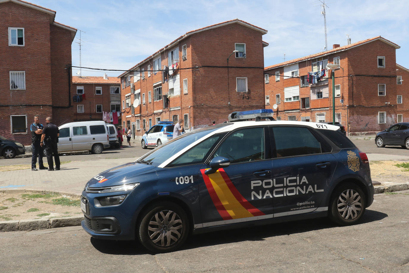 Fotos: Dos detenidos tras un tiroteo en el barrio vallisoletano de Las Viudas