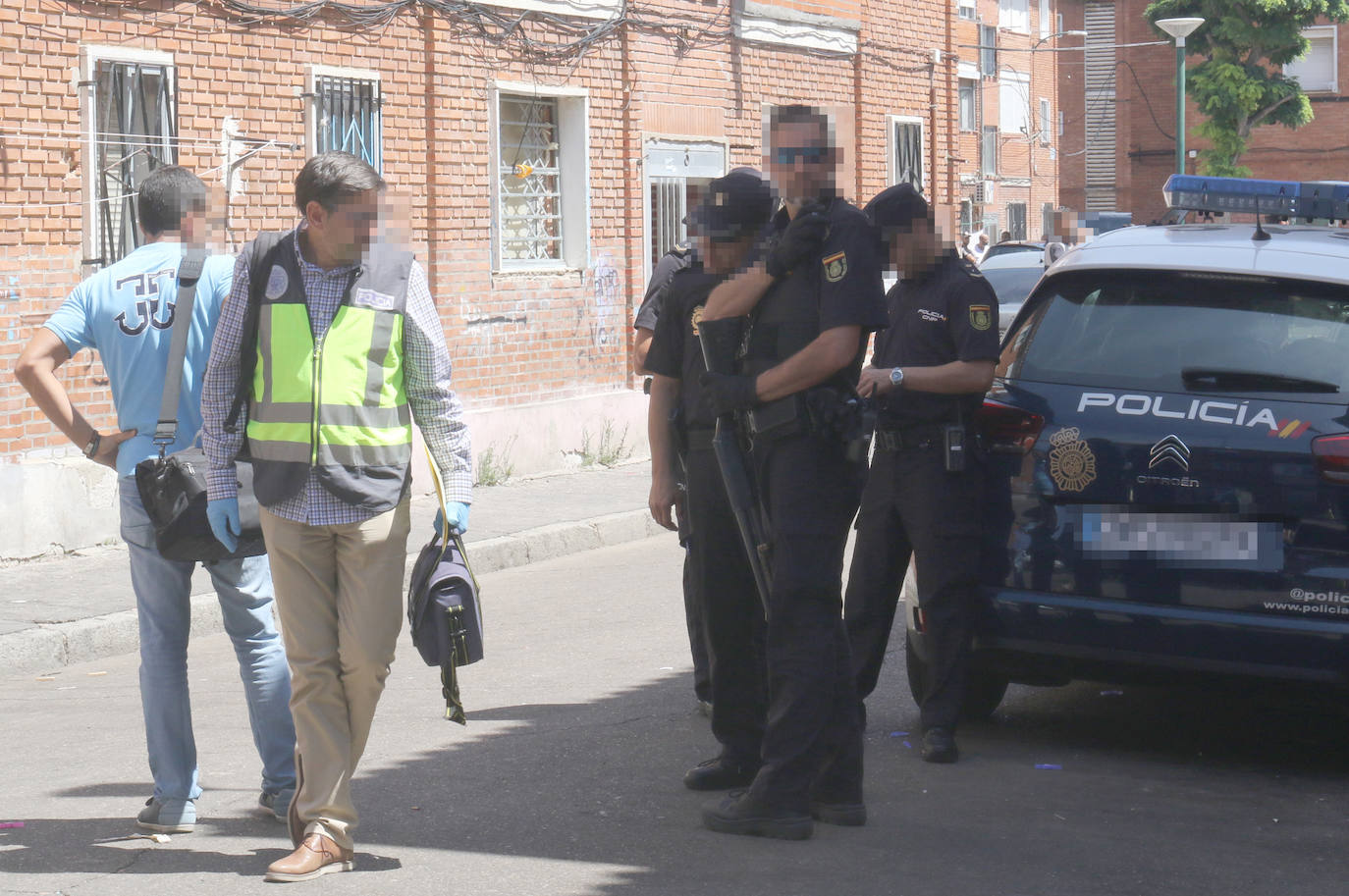 Fotos: Dos detenidos tras un tiroteo en el barrio vallisoletano de Las Viudas