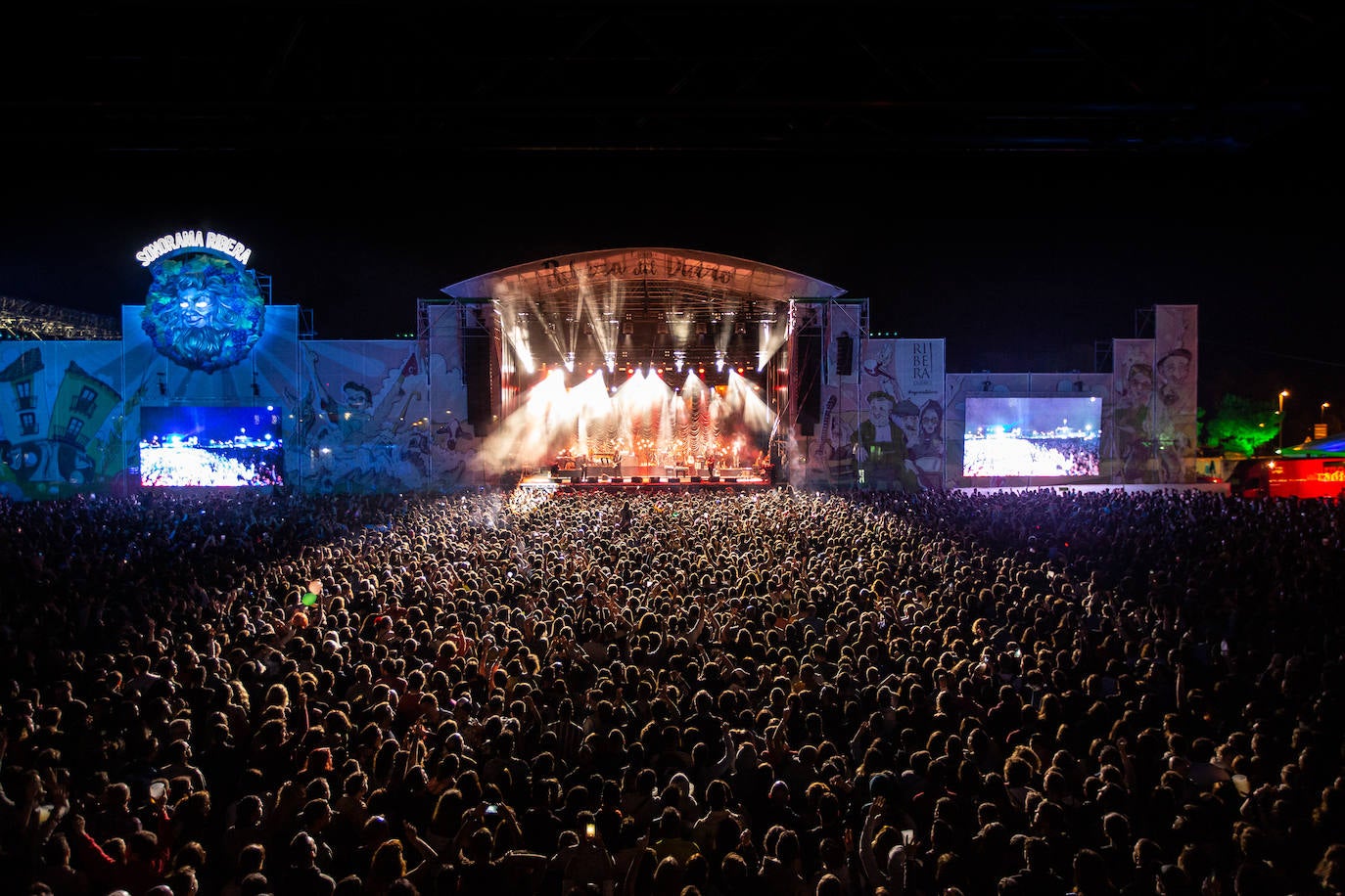 Fotos: La lluvia no puede con la jornada del viernes del Sonorama 2019, 2 de 6