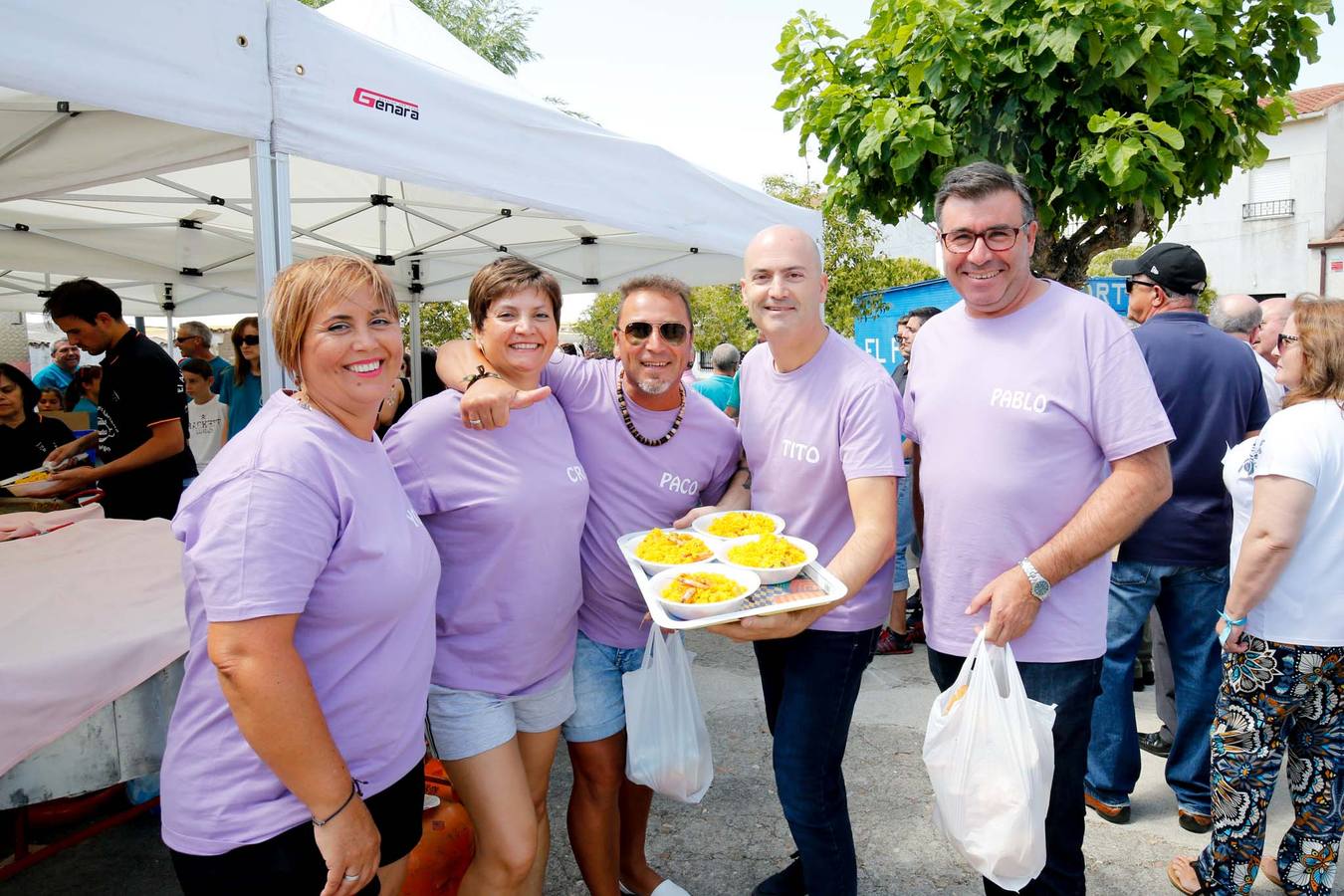 Fotos: Comida popular en Rollán