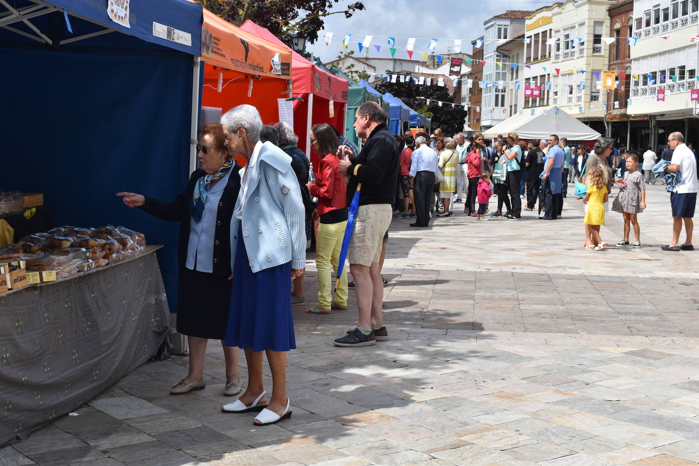 Una de los puestos de la feria.