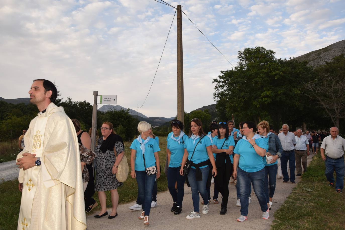 Los quintos portan la imagen. 