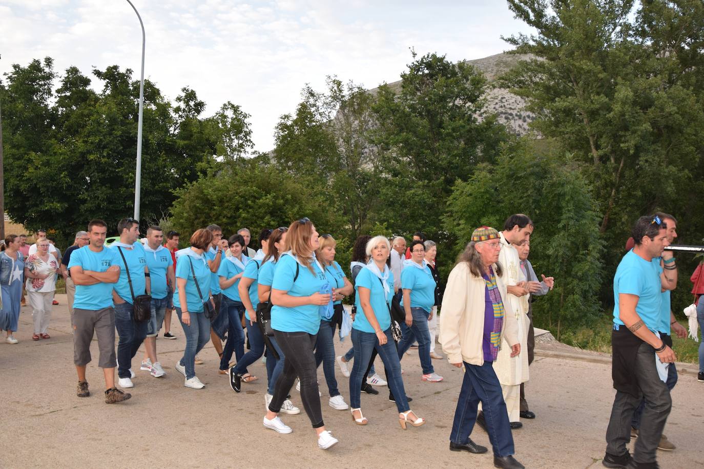 Los quintos portan la imagen. 