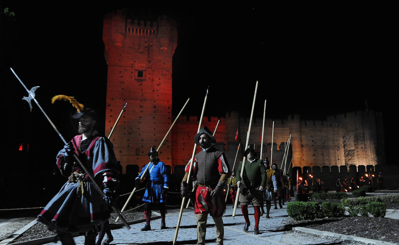 La Villa de las Ferias volvió a evocar uno de los capítulos históricos más relevantes de su época dorada con la recreación de la Quema de Medina, uno de los espectáculos más destacados de la Feria Renacentista Imperiales y Comuneros. 
