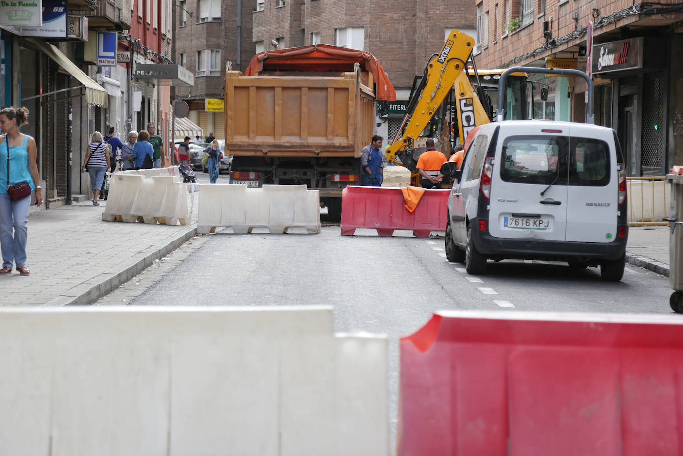 Obras en la calle Mota.