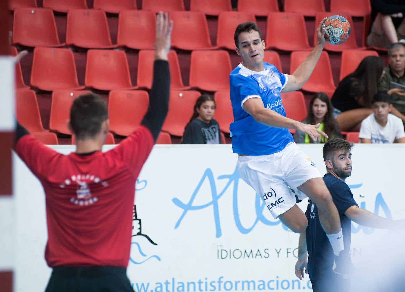 Fotos: Partido de pretemporada entre el Recoletas y el BM Zamora